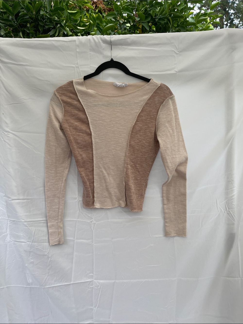 Sadie & Sage Two-Tone Beige and Brown Long-Sleeve Top